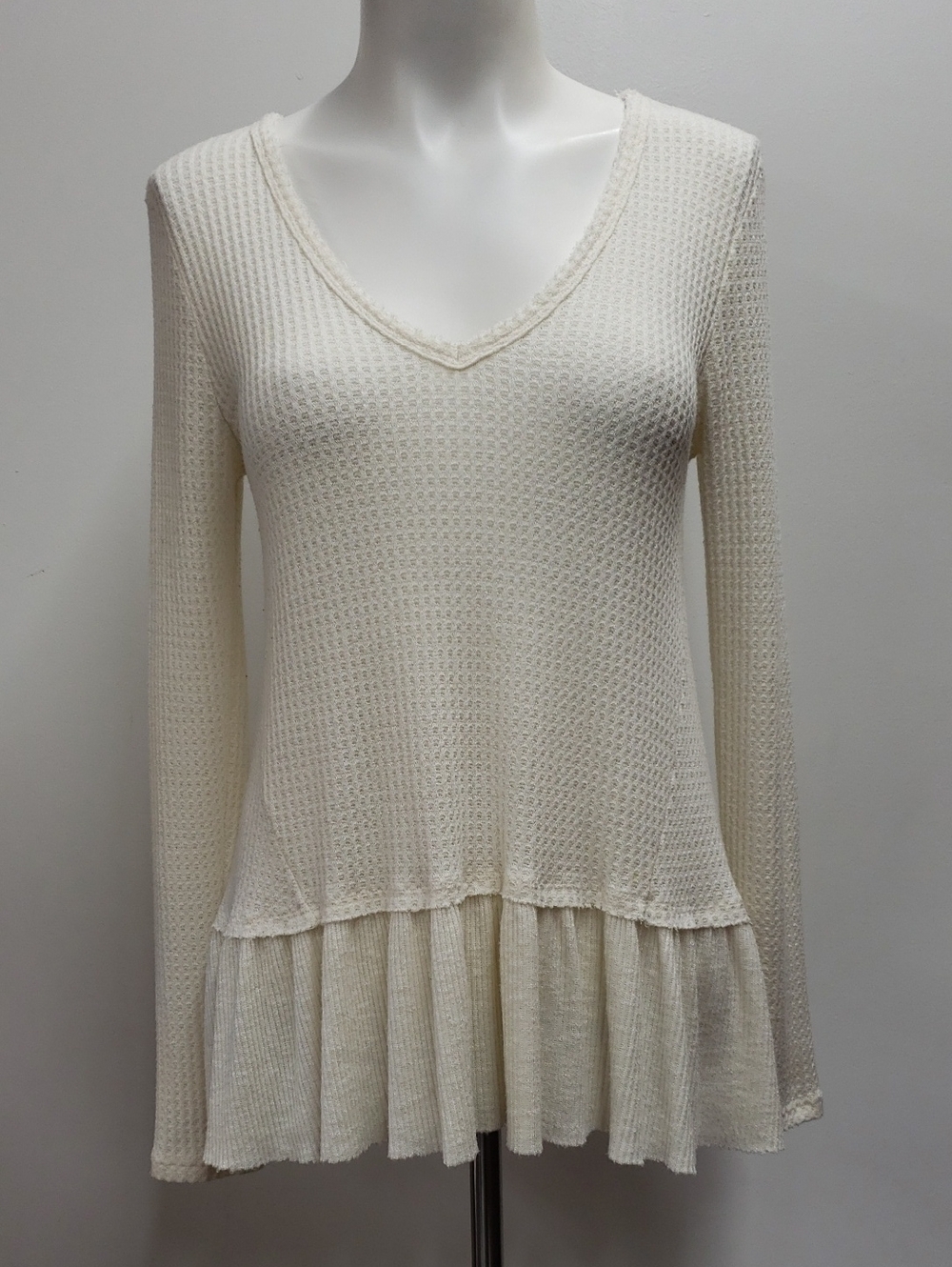 ANTHROPOLOGIE Eri + Ali Tallie Peplum Waffle Knit Thermal V-Neck Top Small